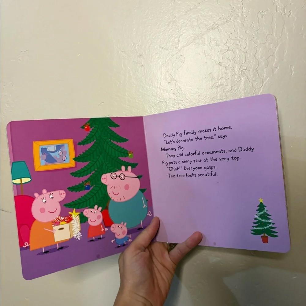Christmas With Peppa Board Book